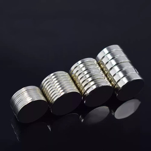 Nam châm nhỏ tùy chỉnh D2mm 3mm 4mm 5mm 6mm 8mm 10mm 12mm 15mm 18mm 20mm N35 N42 N52 NdFeB hình đĩa tròn Neodymium - Product Image 3