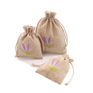 Vente en gros de sacs vides à cordon <span class=keywords><strong>Sachet</strong></span> vides à base de plantes graines de lin <span class=keywords><strong>lavande</strong></span> blé lin sac en toile de jute motif <span class=keywords><strong>lavande</strong></span> sac cadeau en toile de jute - Product Image 3
