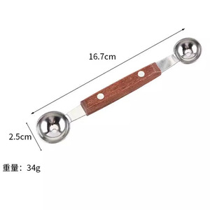 ที่ตักแตงโมสแตนเลส 16.7 ซม. ด้ามไม้ ที่ตักไอศกรีม ที่แบ่งผลไม้ อุปกรณ์ครัวแบบใช้มือ - Product Image 1