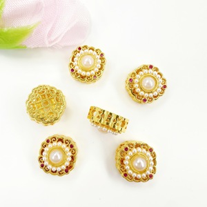 Cuentas espaciadoras de perlas de imitación chapadas en oro de 18 quilates, accesorios de joyería DIY para la fabricación de pulseras y collares, venta al por mayor - Product Image 2