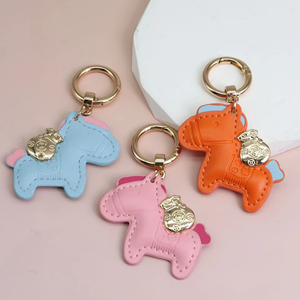 Llaveros de Cuero PU con Diseño de <span class=keywords><strong>Pony</strong></span> de Dibujos Animados, Coloridos y Lindos, Hechos a Mano, Personalizados, Regalo Promocional, Impresión UV, 7x6cm, para Mujer - Product Image 2