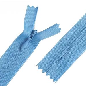 بيع بالجملة سحاب ملون للنساء فساتين مخصصة سحابات غير مرئية 3 # شريط قماش النايلون سحاب غير مرئي - Product Image 3