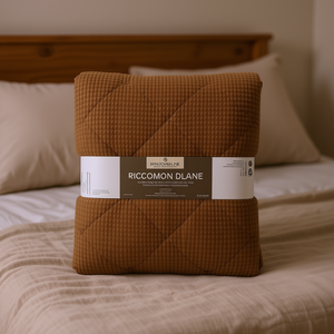 Manta Acolchada Riccomon Dlane Marrón para Cama Matrimonial, Uso en Todas las Estaciones - Product Image 2