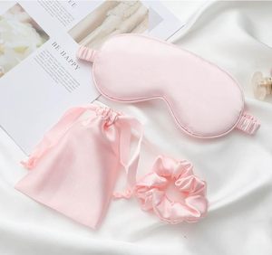 Ensemble Cadeau Luxe : Housse de Couette, Taie d'Oreiller en Soie pour un Sommeil Réparateur, Masque de Sommeil en Soie 100% Soie de Mûrier avec Boîte Cadeau - Product Image 1