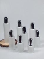 Flacons de sérum en verre transparents rechargeables de 30/40/50/80/100/120ml avec diffuseur à roseaux Récipient cosmétique vide et pompe à lotion et crème