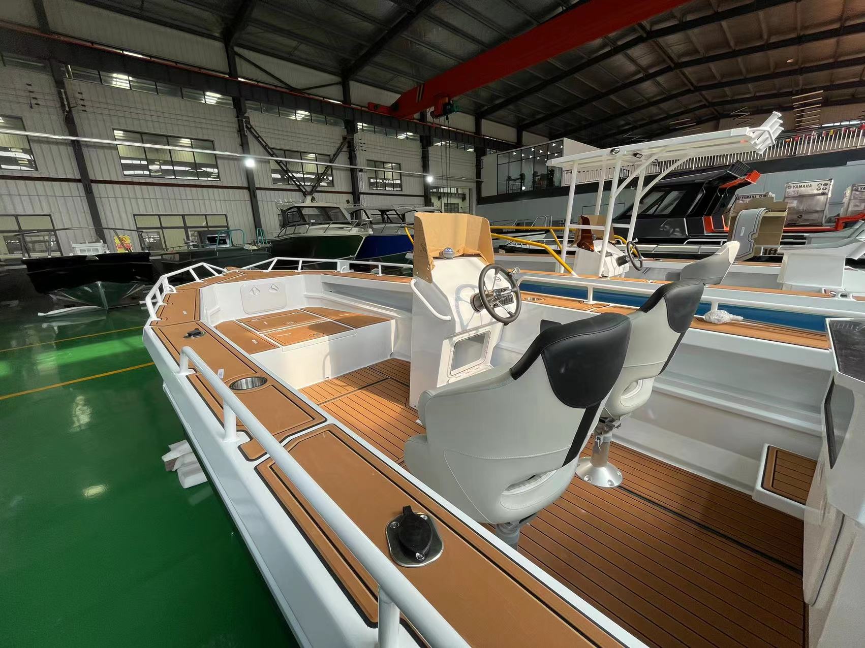 6mサイドコンソールアルミ漁船小型ヨットエンジンとビミニ付き