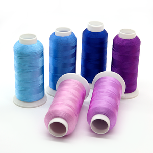 <span class=keywords><strong>Fil</strong></span> à broder en polyester 100% <span class=keywords><strong>or</strong></span> 120D/2 pour <span class=keywords><strong>broderie</strong></span> sur soie, vente en gros directe usine - Product Image 5