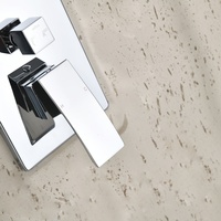 Ensemble de douche encastré 3 voies chromé avec pommeau de pluie carré, bras mural, levier dissimulé, douchette carrée et bec cascade