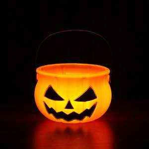 Cubo de Calabaza Portátil de Halloween Directo de Fábrica, con Asa de Peluche Segura para Niños, Ecológico, Festivo y Navideño - Product Image 4