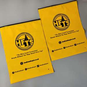 Sacs d'emballage pour vêtements personnalisés avec votre logo, en plastique recyclé, givrés, à fermeture éclair, pour l'expédition - Product Image 2