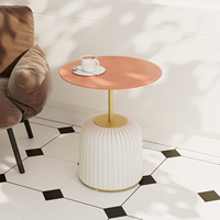 Table d'appoint en verre orange moderne et simple, étagère d'angle de luxe légère en verre trempé, table d'appoint en fer pour salon