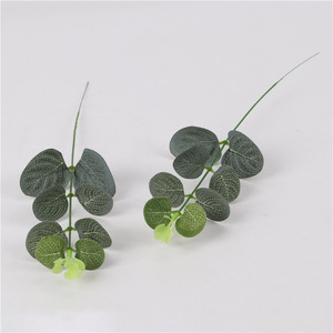 Branche de plante artificielle d'eucalyptus 33 cm, fleur en soie, décoration murale, décoration de mariage, décoration de la maison, accessoire de verdure - Product Image 1