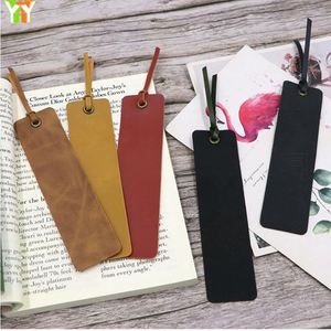Marcador de Libros Rectangular de Cuero PU con Patrón de Caballo, Regalo para Amantes de la Lectura - Product Image 1