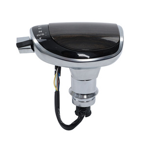 Tête de levier de vitesses LED en fibre de carbone pour Volkswagen, design ergonomique - Product Image 4