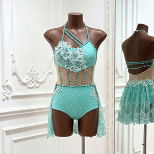 Vestido de Danza Lírica Verde Personalizado con Cuello Halter, Encaje Floral, Pedrería y Malla Recortada para Mujer, Traje de Danza para Actuación en Escenario - Product Image 3