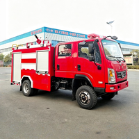 Kendaraan Pemadam Kebakaran Dongfeng Diesel 3 Ton Penggerak Empat Roda 4X4 Kombinasi Air dan Busa untuk Penyelamatan Kebakaran 3001-5000L