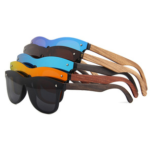 2025 Gafas de sol polarizadas de diseñador con logotipo personalizado para hombre Marco de madera de bambú de alta calidad en negro dorado o <span class=keywords><strong>verde</strong></span> - Product Image 2