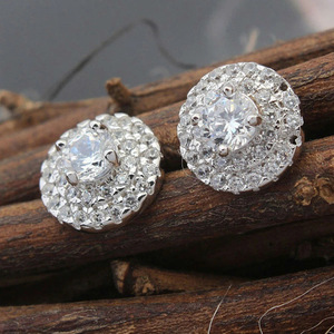 Eleganti orecchini a lobo scintillanti da donna, stile pavé, gioielli alla moda per feste - Product Image 2