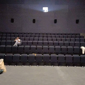 Sièges d'auditorium ventilés par pied indépendants de haute qualité sièges de cinéma de salle de musique de performance - Product Image 2