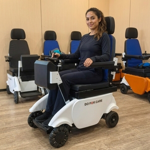 Scooter Eléctrico de Movilidad para Rehabilitación de Extremidades Inferiores, Apto para Pacientes con AME y Artritis Reumatoide - Product Image 1
