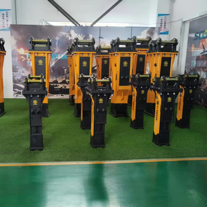 Marteau hydraulique Soosan SQ43 avec moteur puissant – Composant essentiel - Product Image 1