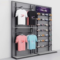 Magasin de décoration design baskets vêtements de sport hauteur réglable porte-vêtements avec étagères de sport pour magasin