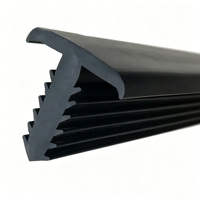 Bande d'étanchéité en caoutchouc EPDM en forme de T pour panneaux solaires, directement de l'usine, excellente résistance aux intempéries