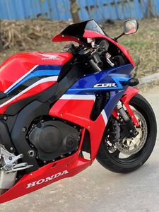 Motocyclettes d'occasion HondaCBR <span class=keywords><strong>1000</strong></span> Motos <span class=keywords><strong>Moto</strong></span> de course Sportbike Streetbike 100cc <span class=keywords><strong>Moto</strong></span> à essence - Product Image 4