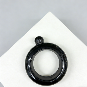 กระติกน้ำสแตนเลสสตีลแบบข้อมือ ผลิตด้วยเครื่อง CNC ได้รับการรับรองมาตรฐาน ISO9001 ดีไซน์กำไลข้อมือสุดพิเศษ พกพาสะดวกและป้องกันการรั่วซึม - Product Image 3