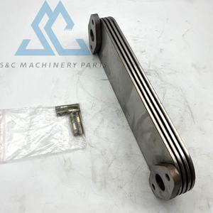 Radiatore dell'Olio 4P 34339-02102 per Motori Mitsubishi S4K S6K Escavatore <span class=keywords><strong>Caterpillar</strong></span> CAT <span class=keywords><strong>E120B</strong></span> - Product Image 2