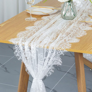 <span class=keywords><strong>Runner</strong></span> da Tavola in Pizzo Bianco 29,5 X 118 Pollici, Decorazione Rustica Boho per Matrimoni, Addii al Nubilato, Cene e Feste - Product Image 3