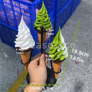 Présentoir en métal noir à 3 trous pour 3 cornets de gaufres artificiels de 17 cm, effet matcha, pour desserts et modèles de présentation en café - Product Image 2