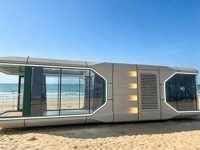 Capsule spatiale intelligente de 40 pieds avec 2 chambres, cuisine, salon et balcon privé pour hôtel ou villa