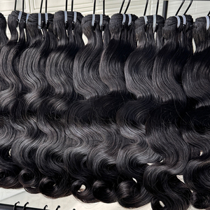 Extensiones de Cabello Ondulado Natural, Cabello Humano Negro Natural, Suave y Ondulado, Doble Trama, Paquetes de Cabello Grueso y Voluminoso para Profesionales de Salón - Product Image 1