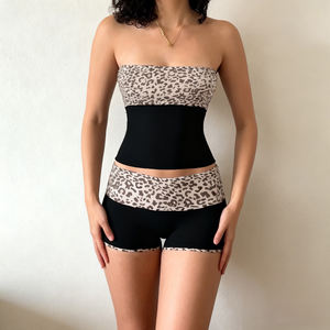 Conjunto de Dos Piezas de Corsé y Pantalones Cortos para Mujer, Estampado de Leopardo, Top Moldeador, Pantalones Cortos Tipo Boxer, Estilo Sexy, Casual y Atrevido - Product Image 5