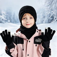 Nouvel ensemble trois pièces pour enfants européens et américains : chapeau, écharpe et gants, bonnet bébé d'hiver épais et rembourré avec pompon unique