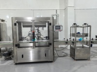 Machine de remplissage automatique à double tête rotative pour sauces à haute viscosité, idéale pour la mayonnaise et le ketchup