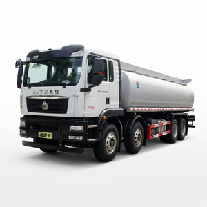 <span class=keywords><strong>Camion</strong></span> de transport de liquides fiable pour les champs pétrolifères et les chantiers de construction - Product Image 1
