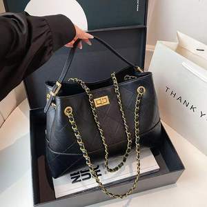 Sac à bandoulière carré petit en PU imperméable pour femme, motif géométrique, chaîne, accessoire de mode luxueux - Product Image 1