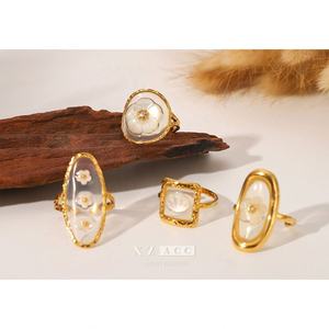 Bague éternelle en acier inoxydable plaqué or 18 carats avec ouverture en forme de cœur et perle pour femme, bijoux de mode pour anniversaire - Product Image 5