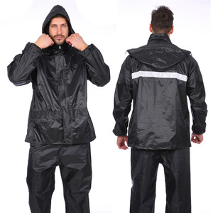 Ensemble de vêtements de travail réfléchissants pour hommes et femmes, imperméable et pantalon épaissis pour le voyage, la moto et les activités électriques en extérieur - Product Image 1