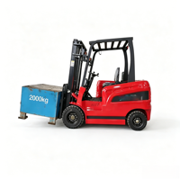 Chariot élévateur électrique contrepoids robuste de 2 tonnes, mât triple étage, hauteur de levage max. 4 m, batterie lithium-ion, propulsion arrière, pneus pleins