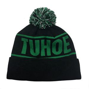 <span class=keywords><strong>Bonnet</strong></span> tricoté d'hiver pour femme, <span class=keywords><strong>noir</strong></span> et vert, avec pompons, logo jacquard personnalisé, impression numérique d'image et lettres, vente en gros - Product Image 6