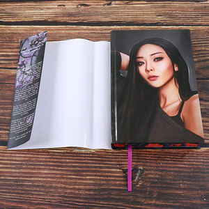 Impresión de Libros de Tapa Dura Personalizados con Sobrecubierta y Bordes Pintados, Edición de Colección de Novelas de Fantasía, Encuadernación Duradera, Venta al Por Mayor - Product Image 5