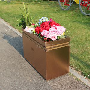 Macetero Cuadrado de Acero Inoxidable con Acabado Oro Rosa, Diseño Moderno y Duradero para Exhibición de Flores y Plantas en Interiores y Exteriores de Centros Comerciales - Product Image 4