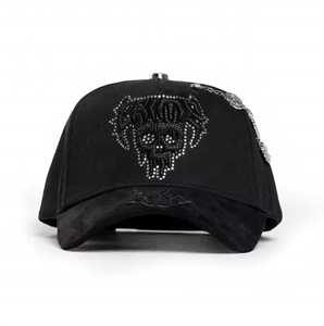 2026年 最高品質 デザイナー スエード ワイドカーブブリム 刺繍ラインストーン カスタムプラスチックブローチロゴ入り 新マジシャンキャップ - Product Image 2