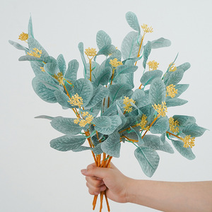 Feuilles d'<span class=keywords><strong>eucalyptus</strong></span> avec fruits, plante verte artificielle, décoration paysagère, plante verte artificielle, arbre artificiel pour aménagement paysager - Product Image 2