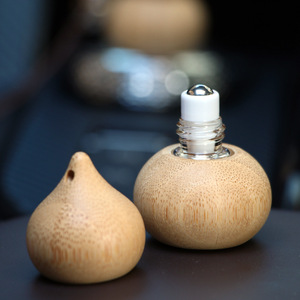 Bamboo <b>gourd</b>-shaped rollerball <b>bottle</b> for essential oil dispensing, handle, car-mounted Chinese-style perfume, portable bamboo - Product Image 1