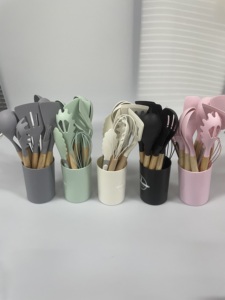 Ensemble d'ustensiles de cuisine avec manche en bois, résistants à la chaleur, spatules de qualité alimentaire sans BPA, outils de cuisine pour cuisson antiadhésive - Product Image 5
