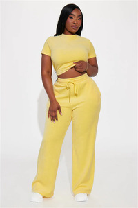 Ensemble Sportswear Décontracté Personnalisé pour <span class=keywords><strong>Femme</strong></span> – Coupe Ample en <span class=keywords><strong>Velours</strong></span> Doré, Manches Courtes, Crop Top et <span class=keywords><strong>Pantalon</strong></span> Évasé Teint Uni Respirant - Product Image 5